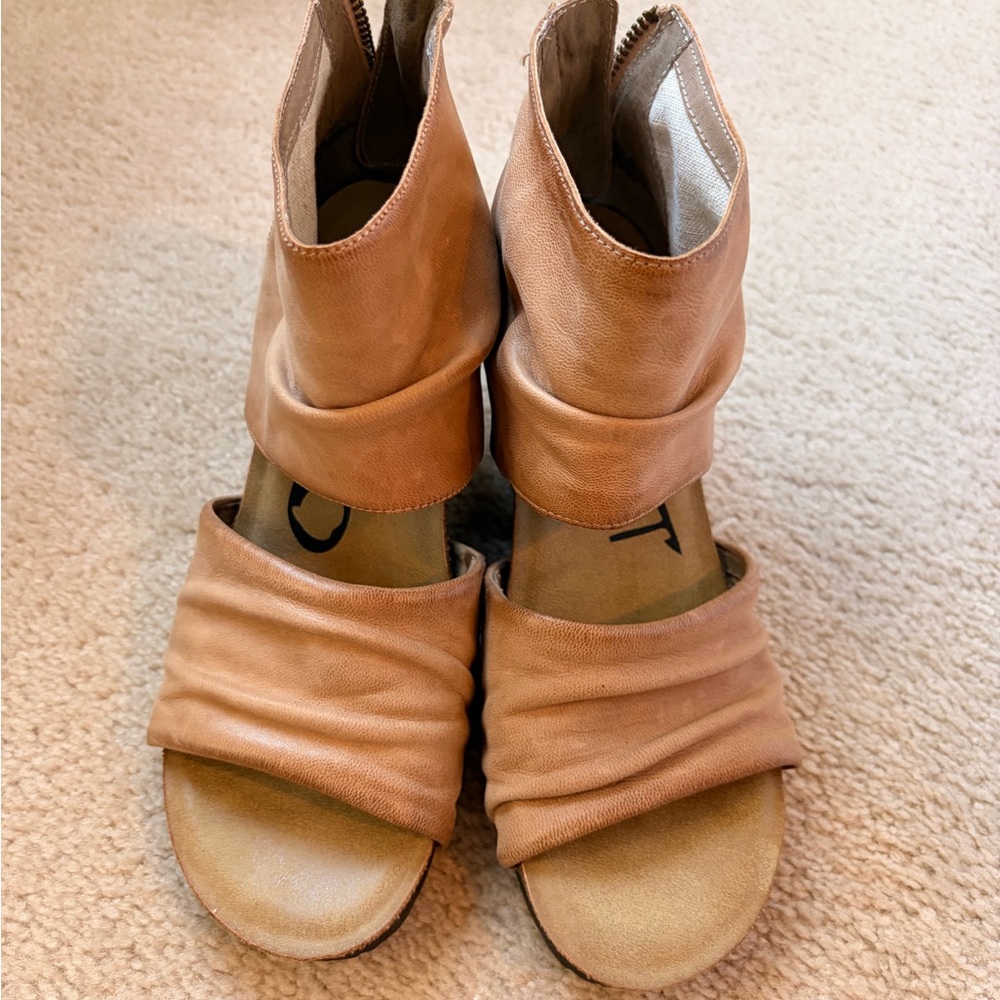 OTBT Women’s Open-Toe Ankle Bootie in Tan - Picture 2 of 4